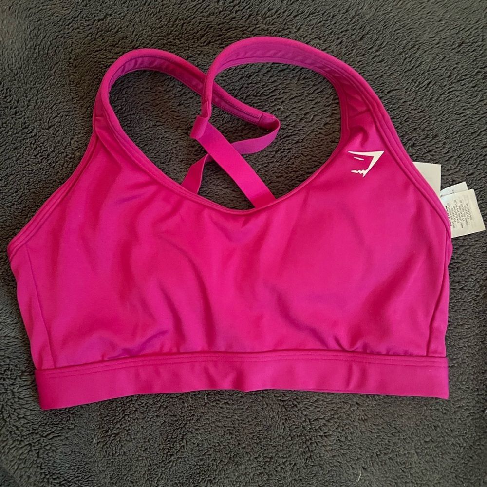 - Gymshark XS Sports Bra Hot Pink